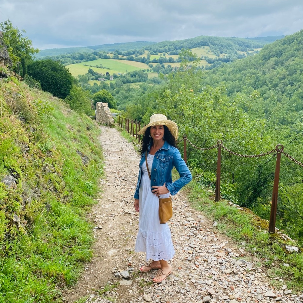 Meet your Posher, Elizabeth